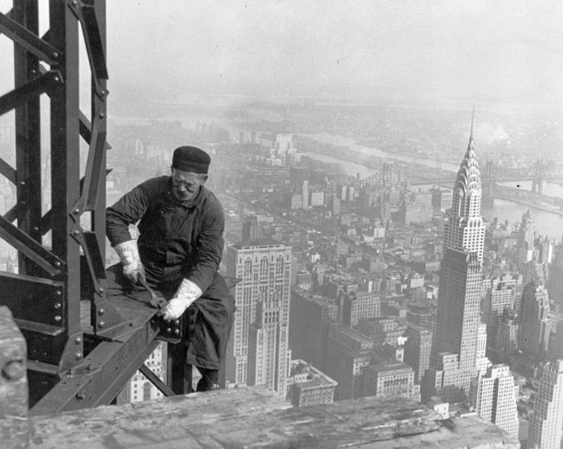 Old_timer_structural_worker_by_Lewis_Hine